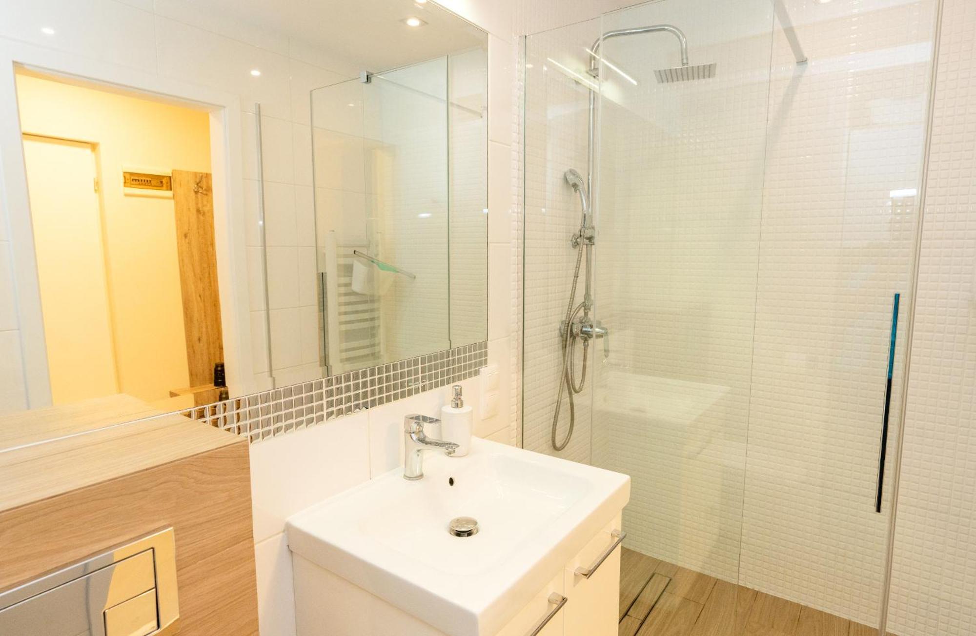 Apartament Przy Latarni Morskiej Z Garażem Kołobrzeg